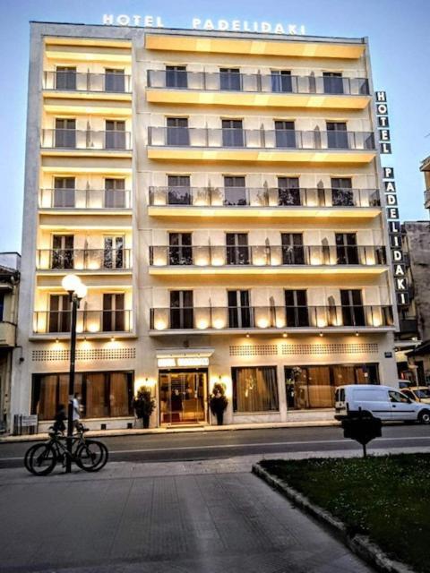 Hotel Padelidaki Трикала Экстерьер фото